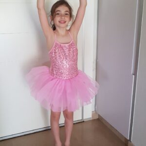 בגד גוף ורוד פייטים עם טוטו